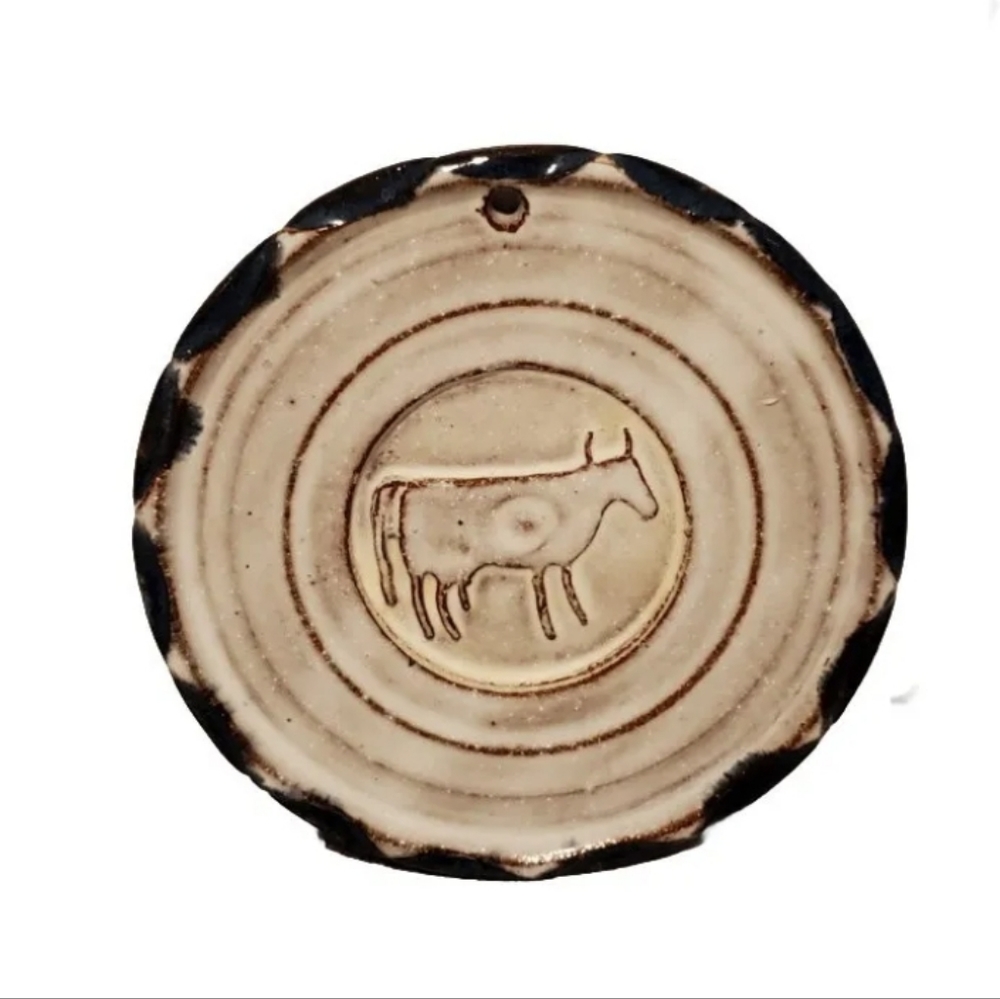 S.B Calhaun Traditions 1998 Wall Hanging Trivet Pottery